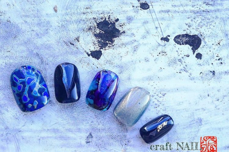 画像:青は藍より出でて藍より青し【Blue is out of indigo and bluer than indigo】