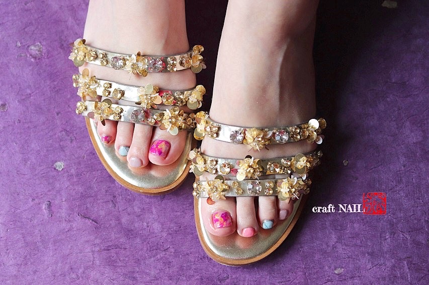 画像1:フットネイル 秋桜【cosmos】